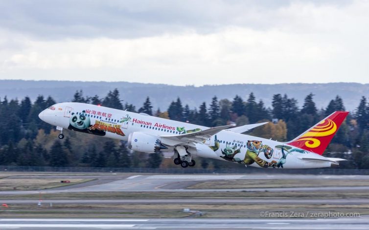 Το 787-9 του Hainan αναχωρεί από το Sea-Tac στην πτήση επιστροφής στο Πεκίνο